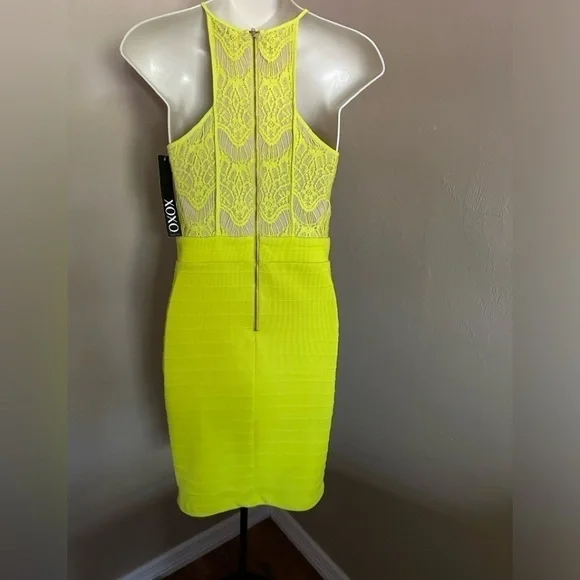 XOXO dress - Picture 4 of 9